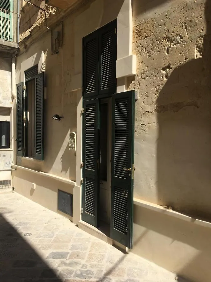 مبيت وإفطار ليتشي Lo Scrigno Barocco